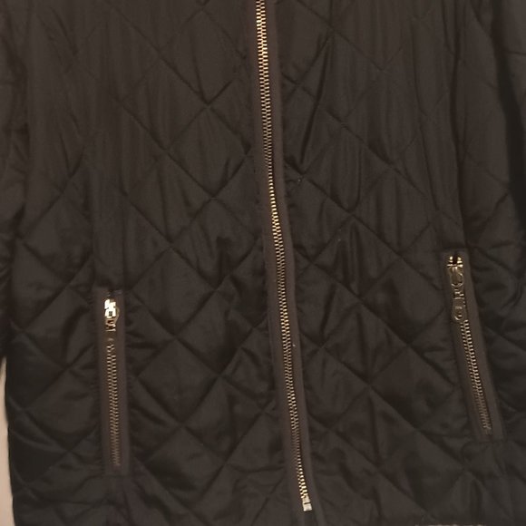 Old Navy Black Quilted Ladies Jacket Medium Very Nice Condition - Picture 3 of 4